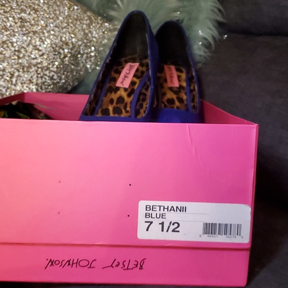 Betsy Johnson - Picture 6 of 6